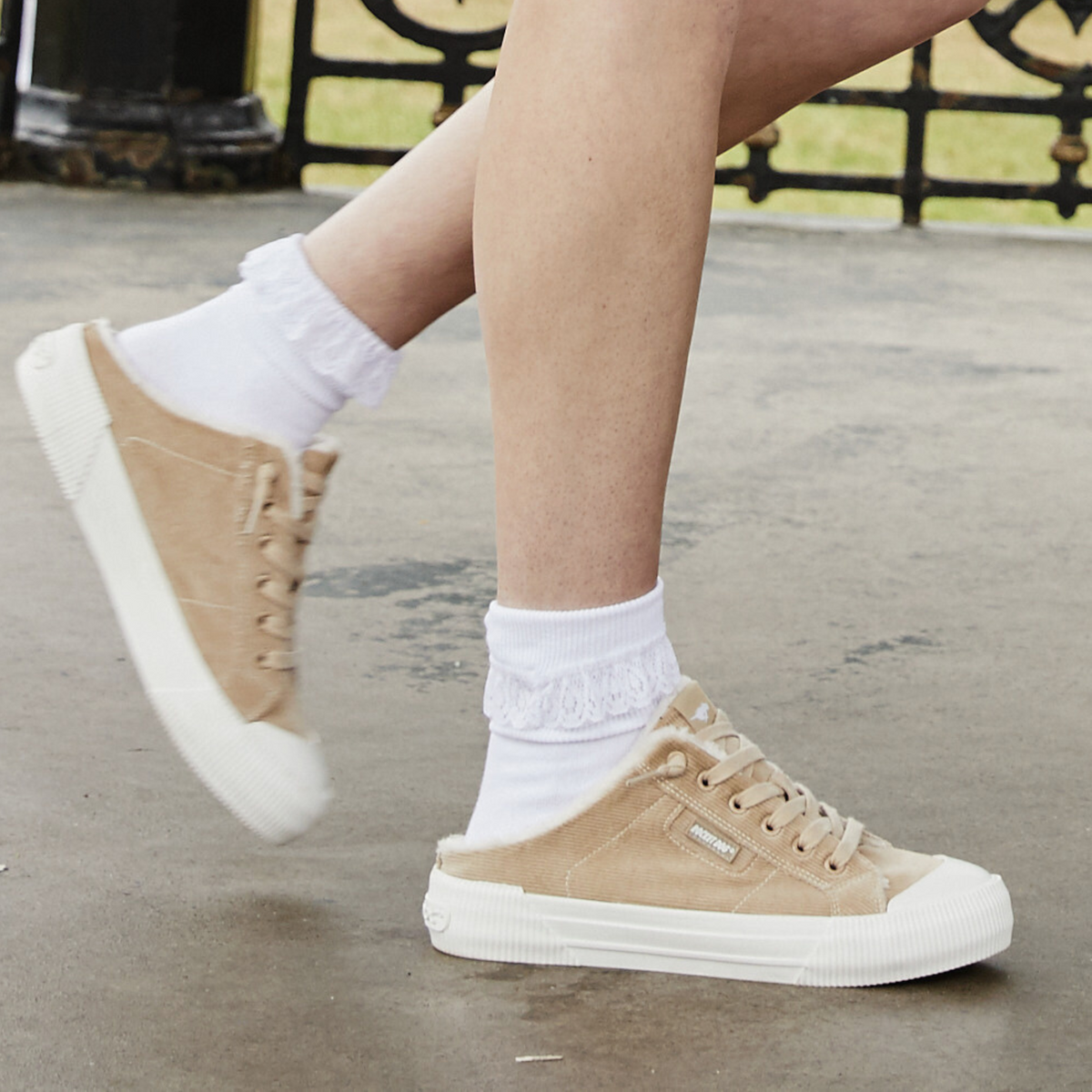 Cheery Natural Corduroy Mule Sneaker - Rocket Dog